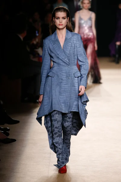 Look 54